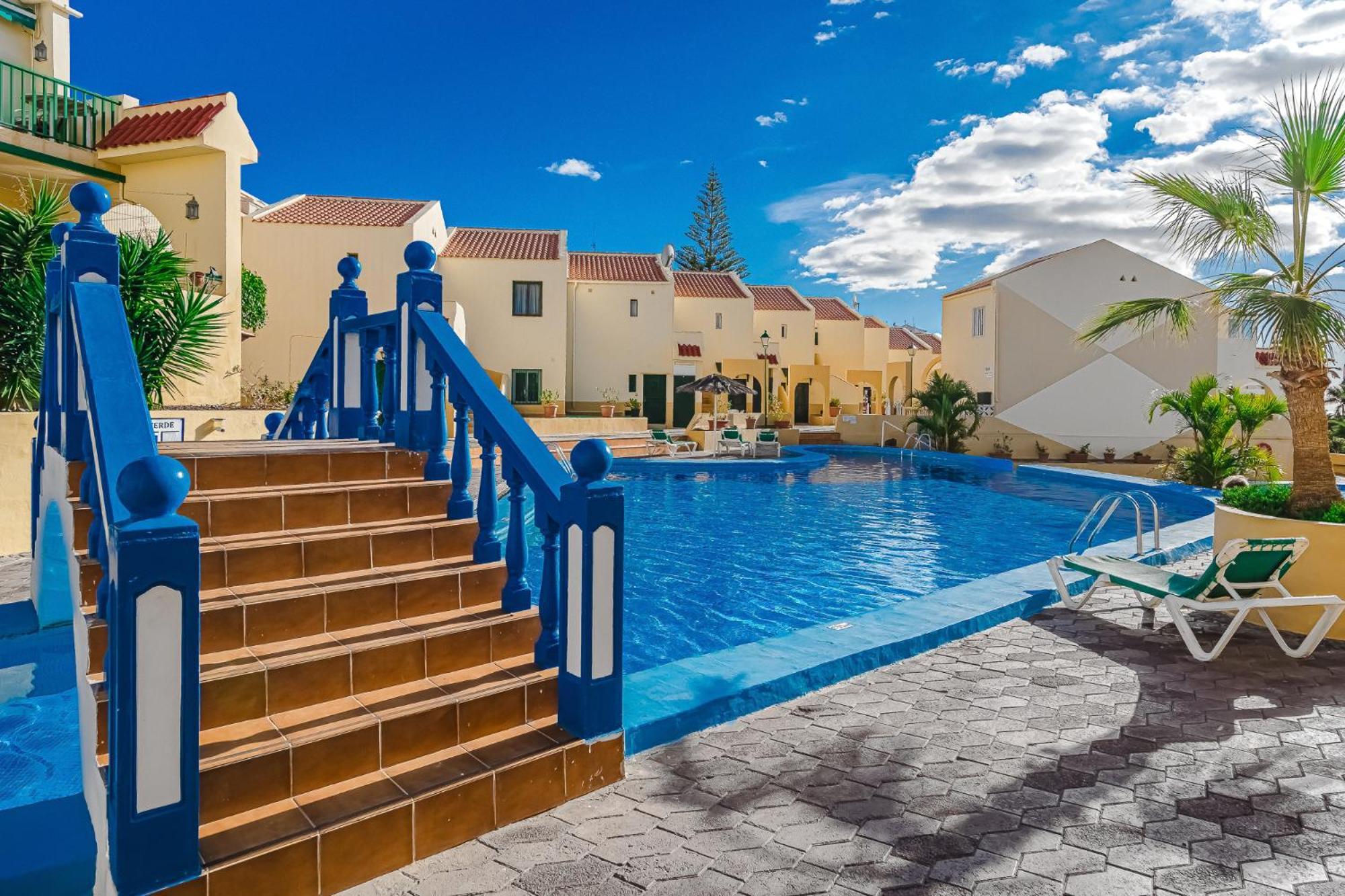 Cozy Spacious Seaview 300m Apartament