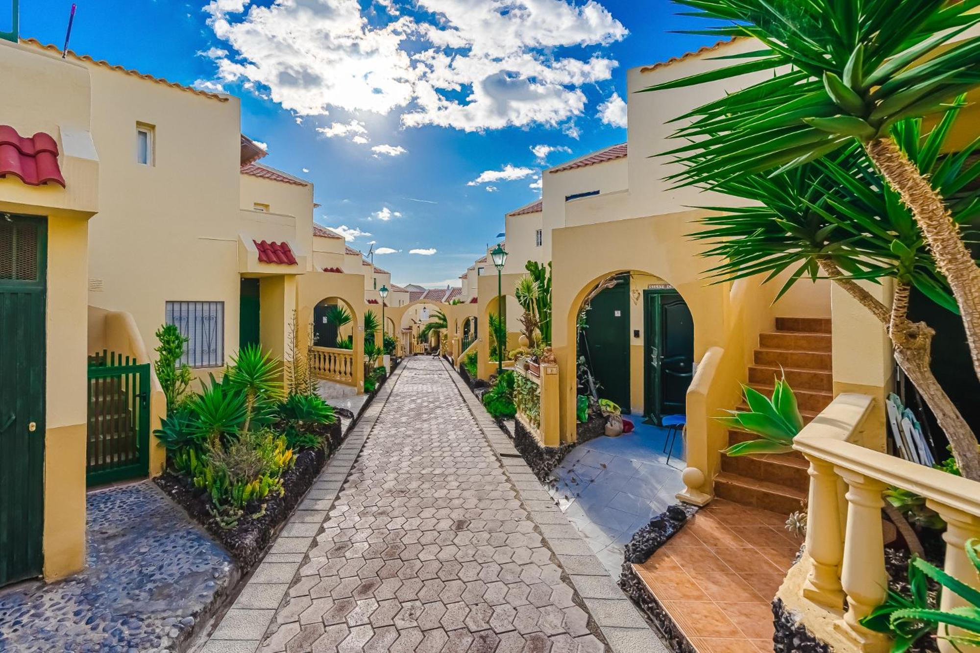 Cozy Spacious Seaview 300m Apartament *