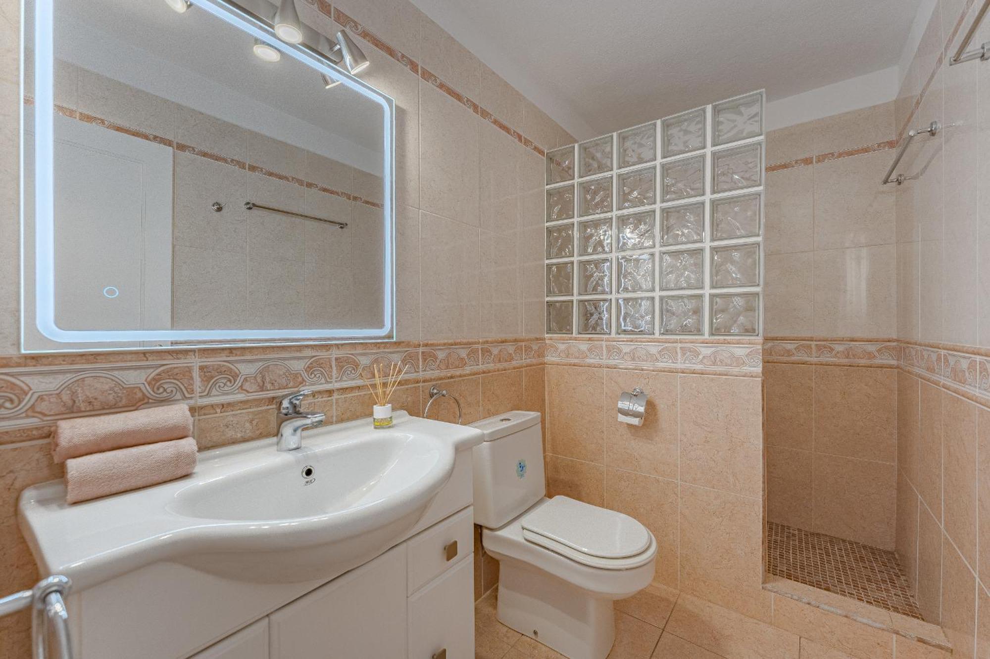 Cozy Spacious Seaview 300m Apartment Costa Adeje (Tenerife)